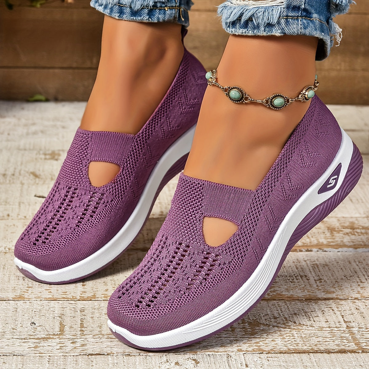 Comfortable slip-on shoes for women | Carys