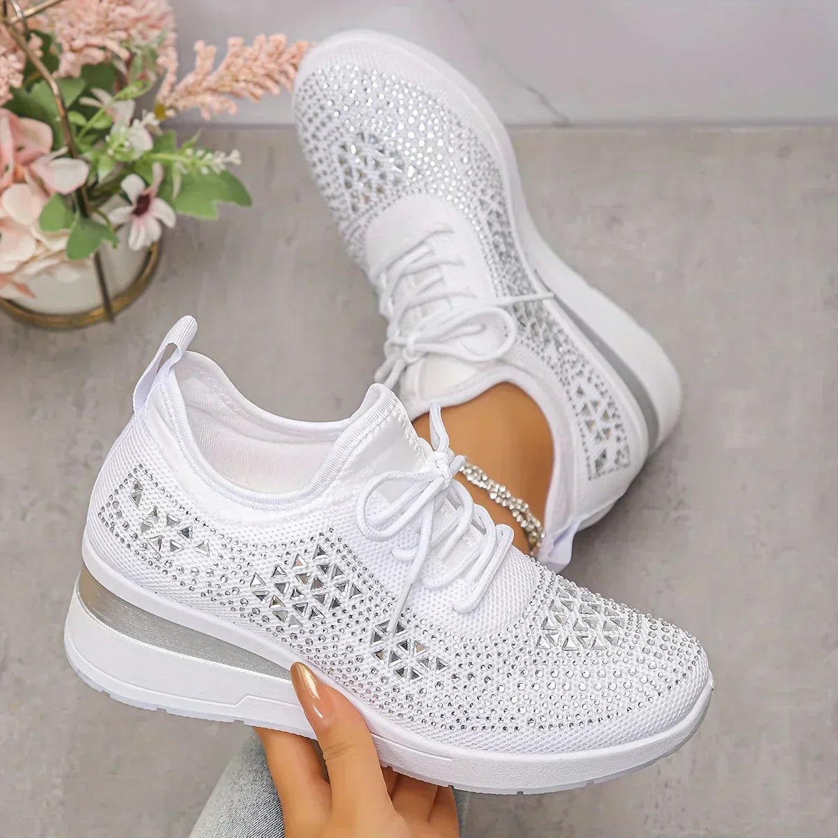 Supportive everyday sneakers for women | Brielle